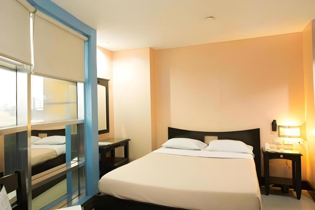 Citystate Hotel Quiapo Manilla Buitenkant foto